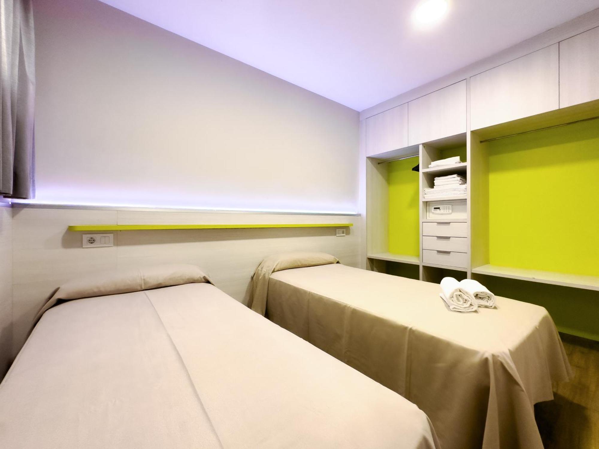 Rentalmar Zahara family suites Salou Dış mekan fotoğraf