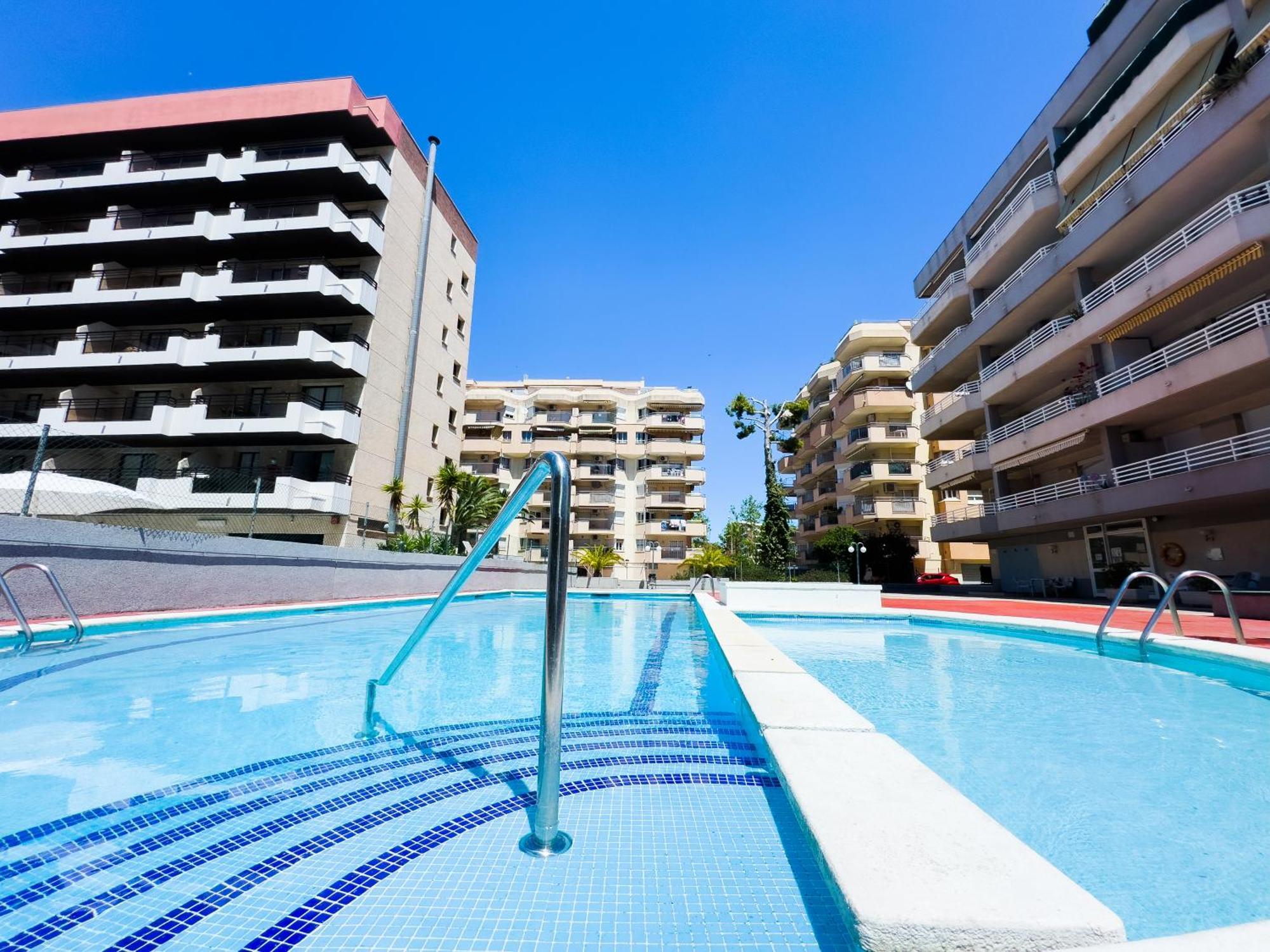Rentalmar Zahara family suites Salou Dış mekan fotoğraf